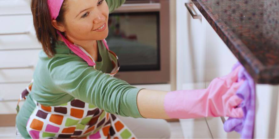 kitchen cabinet clean